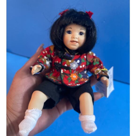 Vintage Marie Obmond mini porcelain doll Tiny Tots Lilly - Picture 5 of 7